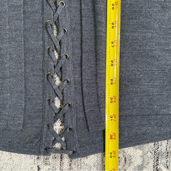 Elie Tahari Wool Cardigan - Picture 5 of 10